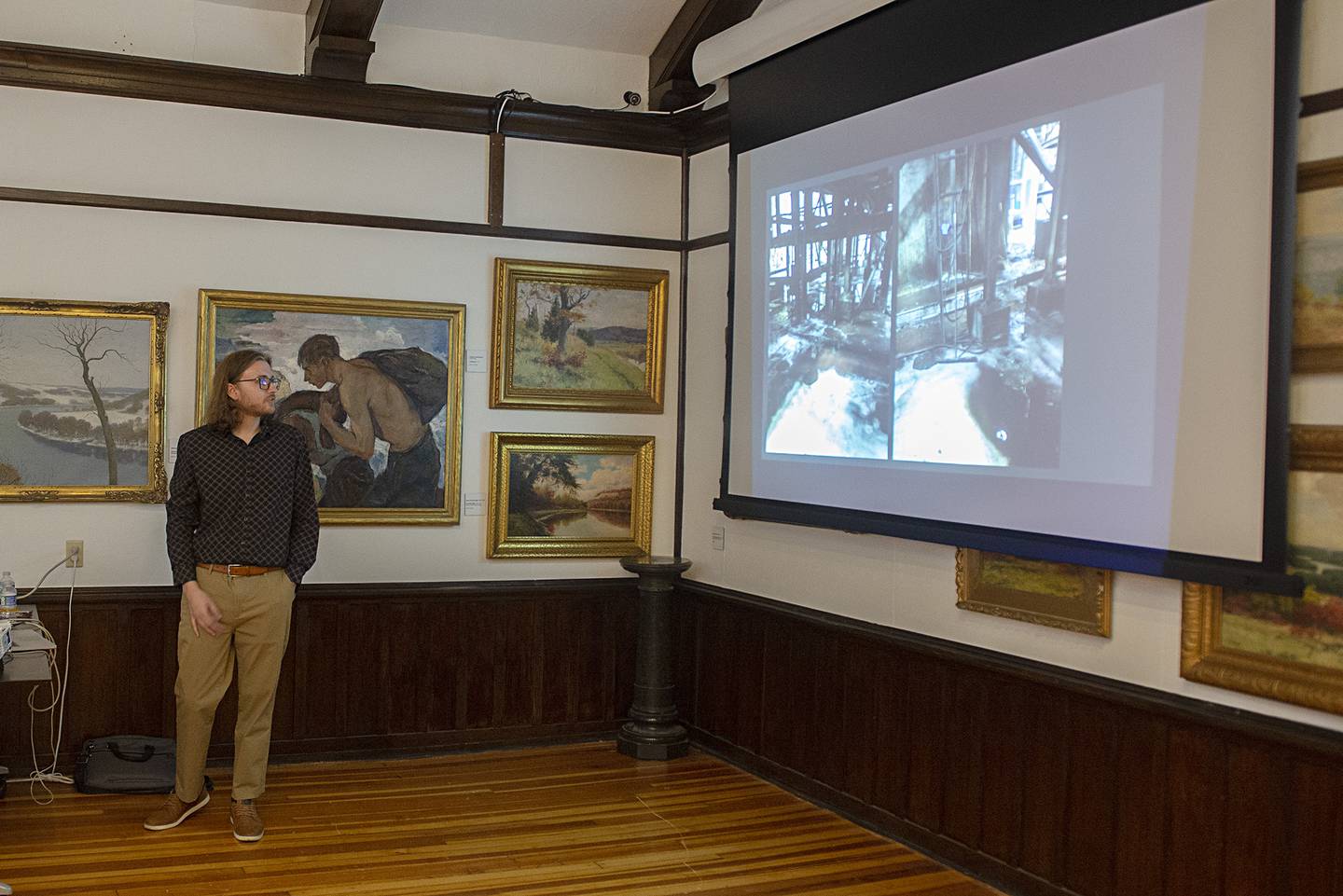 Eli Murray presented a slide show with stats and pictures about the plant that was the subject of an investigative reporting piece for which he was honored. Murray's presentation was Tuesday, Sept. 6, 2022 at Oregon Library.