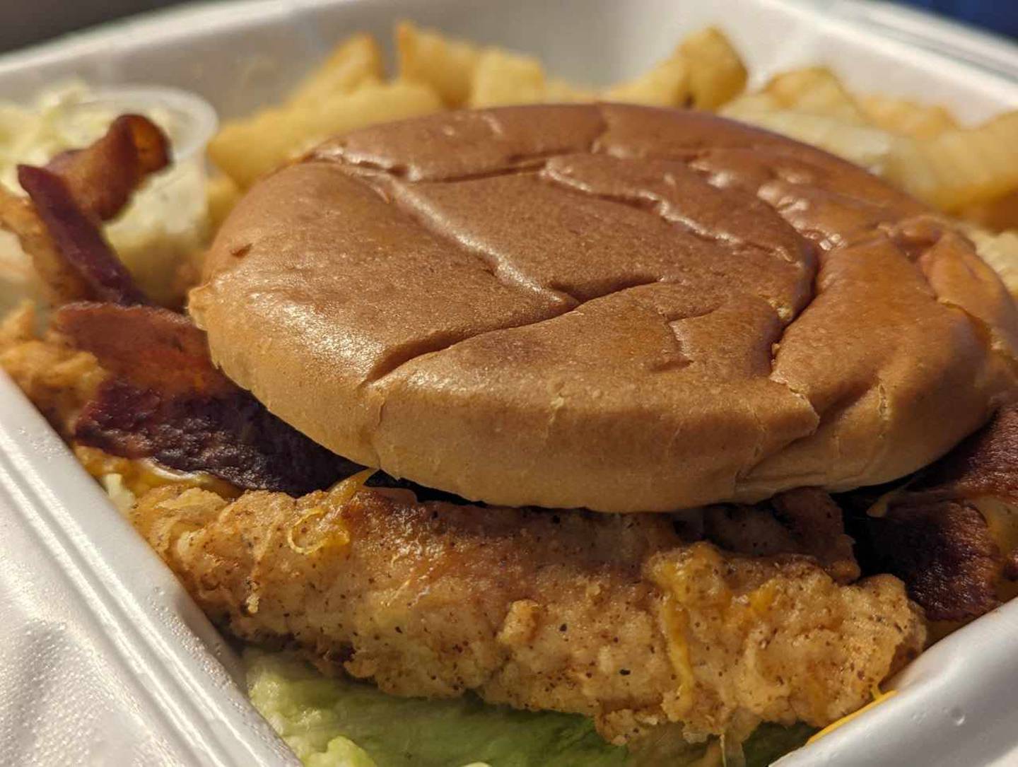 The Southern Chicken at the Southern Cafe in Crest Hill was a chicken sandwich with a nice southern fried taste. The chicken was perfectly cooked – crispy breading on the outside and tender on the inside. The brioche bun was a nice touch.