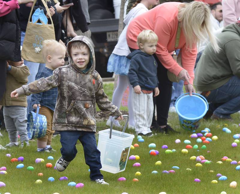 The Easter Egg Hunt sponsored by the Ottawa Special Events promised and delivered a fun filled morning Saturday as hundreds of children participated in the Easter tradition of finding Easter Eggs during a hunt at Allen Park in Ottawa.