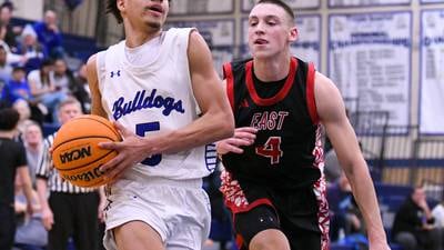 Photos: Glenbard East vs. Riverside-Brookfield boys basketball