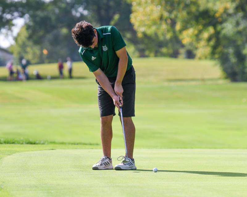 Domian Maxwell of Plainfield Central putts on Wednesday Oct. 1, 2025, during the Plainfield Central regional held at Wedgewood Golf Course in Plainfield.