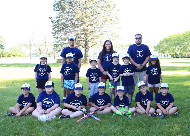 Giants of the Coloma Park District tee-ball league. The player roster includes Amalya Fargher, Kayden Fargher, Zeid Tefiku, Senaka Palmer, Hayze Hunsberger, Rylan O'Brian, Kai Donoho, Aveena Medina, Nigel Gray, Jasmine Garza, Cade Garza, Kaleeah Villarreal, Lily Segura Photo identifications were not available.