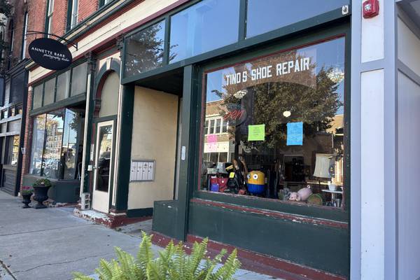 Tino’s, last shoe repair shop in La Salle County, closing after 40 years