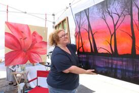 Charm, art and wine draw visitors to Grayslake fest