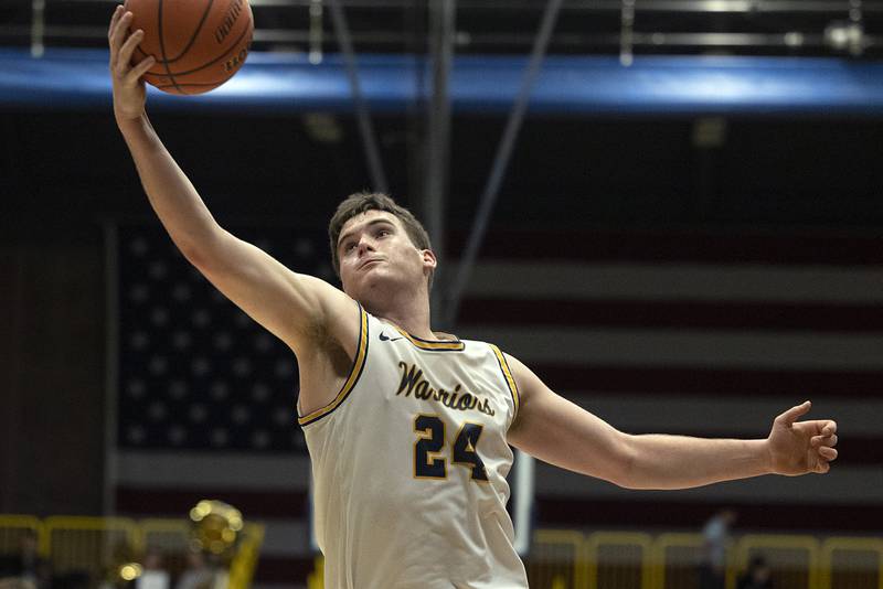 Sterling’s Lucas Austin pulls in a pass against Rochelle Tuesday, Jan. 31, 2023.