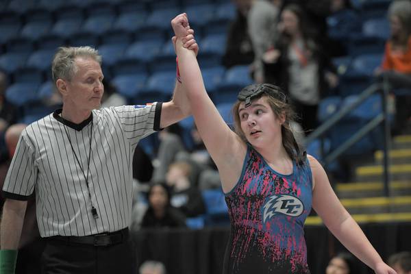 Payton Temple becomes Clifton Central’s first-ever girls wrestling state champion