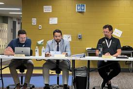 Sycamore school board criticized over superintendent split
