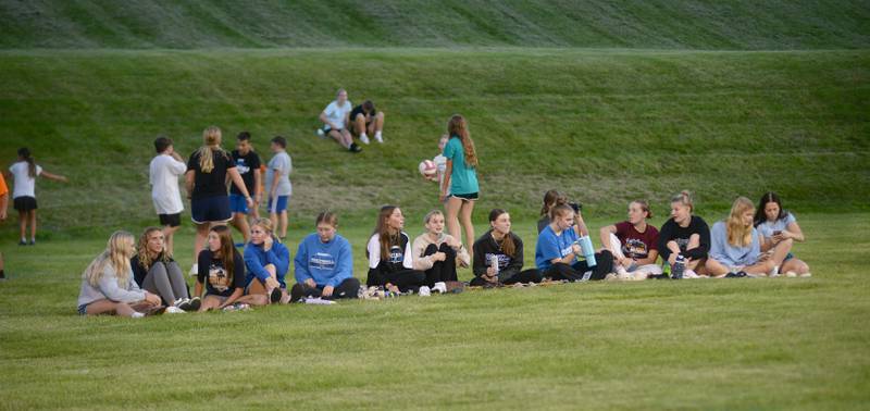 Eastland-Pearl City fans watch a practice game with Oregon at Lanark on Friday, Aug. 22, 2025.