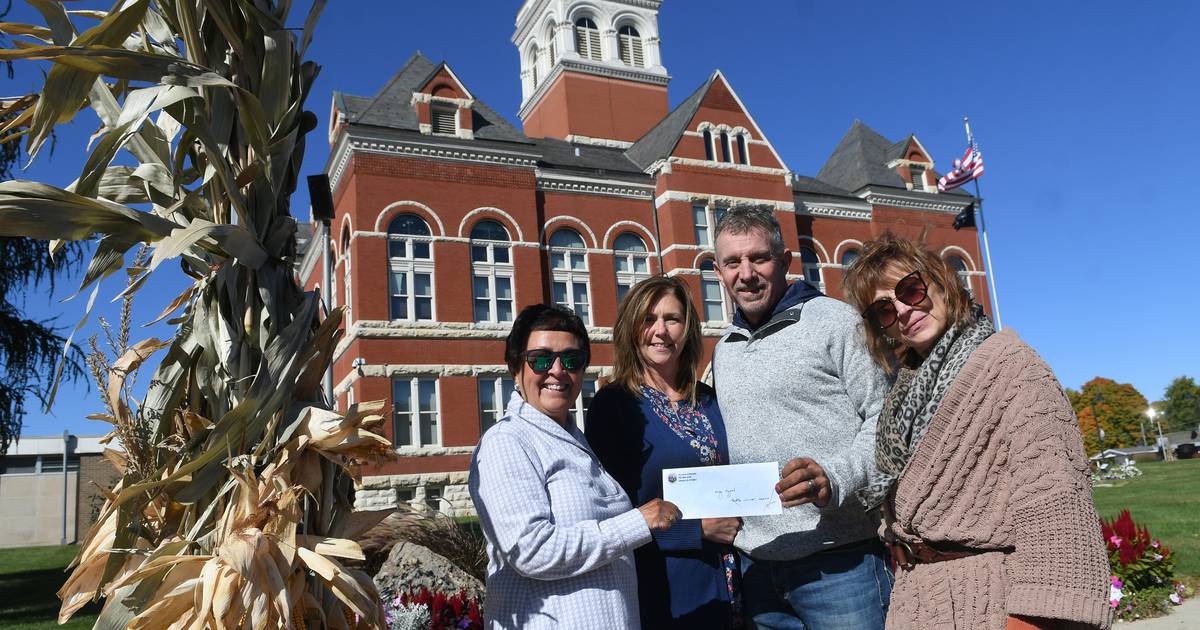 Oregon resident wins Autumn on Parade’s 60/40 raffle Shaw Local