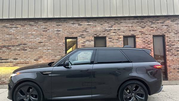 Range Rover Sport PHEV delivers power, poise, big price tag