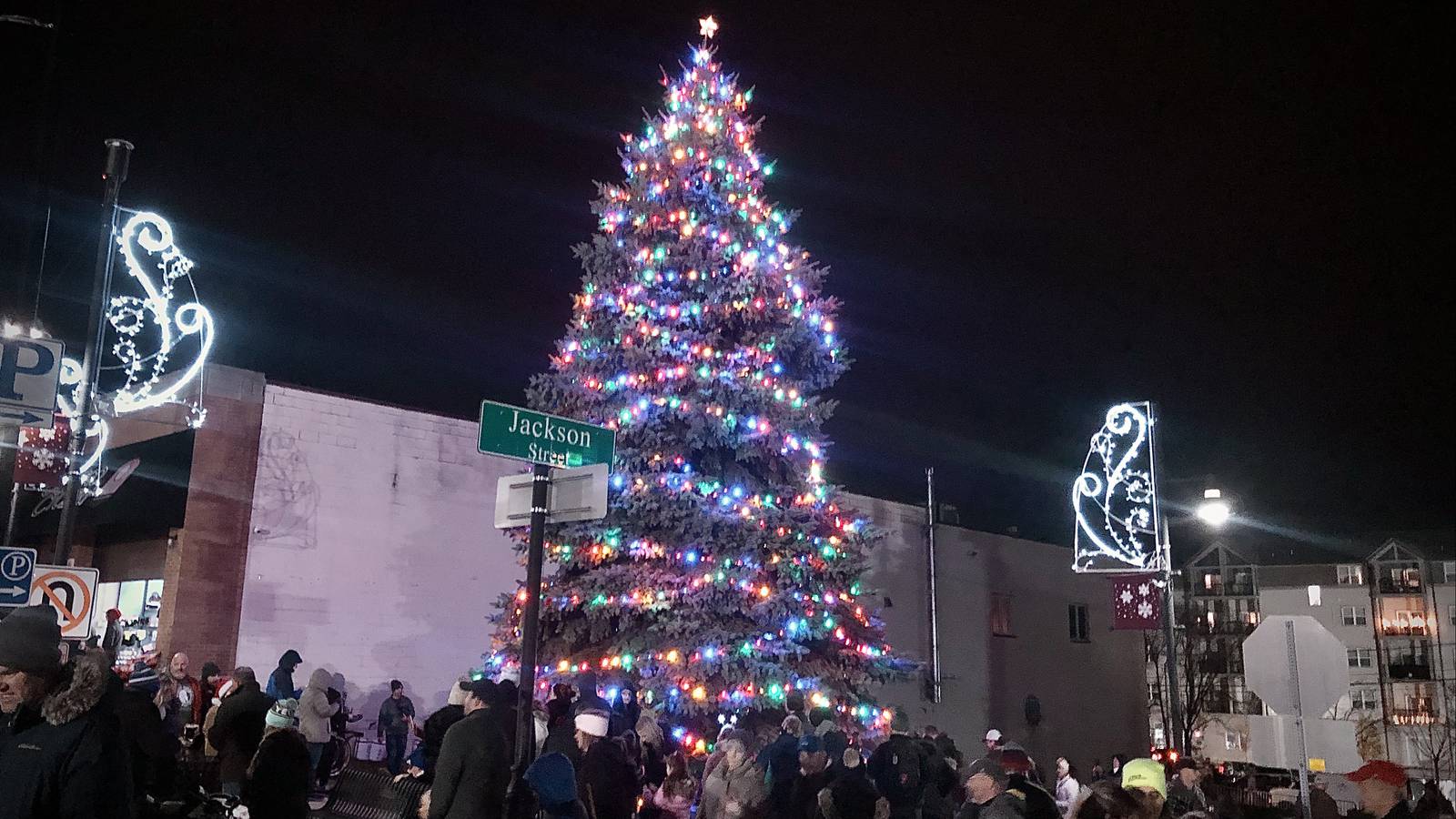 Oswego to winter wonderland for annual Christmas Walk Shaw Local