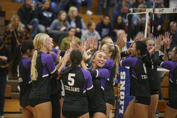 Kelley Crowley, Downers Grove North keep their calm, hold off Downers Grove South to reach sectional final