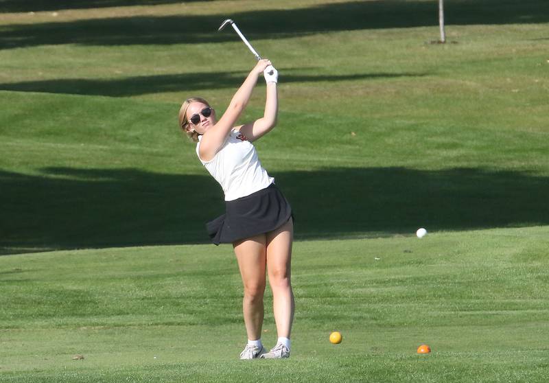 L-P's Maggie Bumgarner tees off on Monday, Sept. 8, 2025 at Deer Park Golf Club in Oglesby.