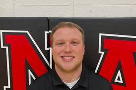 Former Forreston standout Robert DeVries named boys basketball coach
