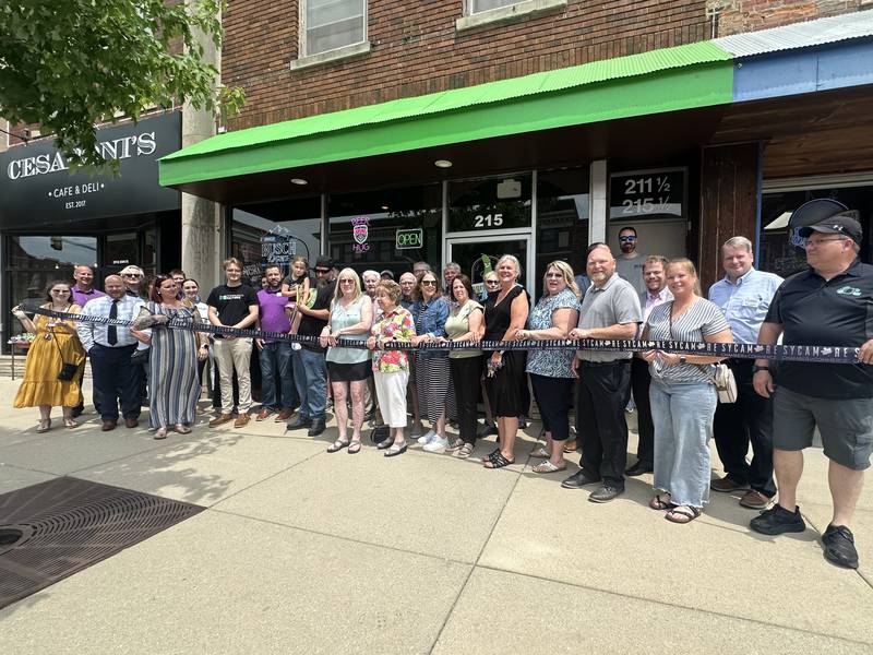 Angry Pickle Pub celebrates grand opening in downtown Sycamore