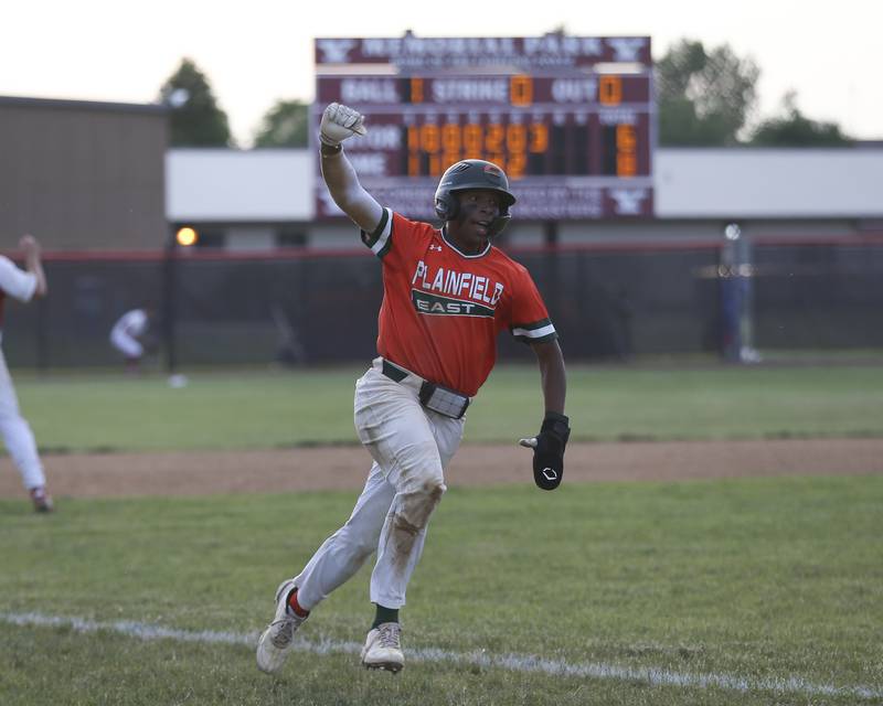 Plainfield East's Christian Mitchelle (3) rounds third base during class 4A sectional final game between Yorkville vs Plainfield East. Friday, June 11, 2021.