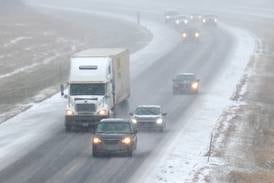 Heavy snow to continue through Saturday in northern Illinois