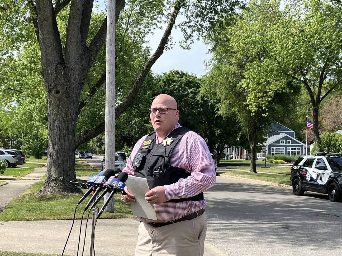 Joliet police Sgt. Dwayne English providing information about the pursuit of burglary suspects to the media on Tuesday, May 30, 2023.