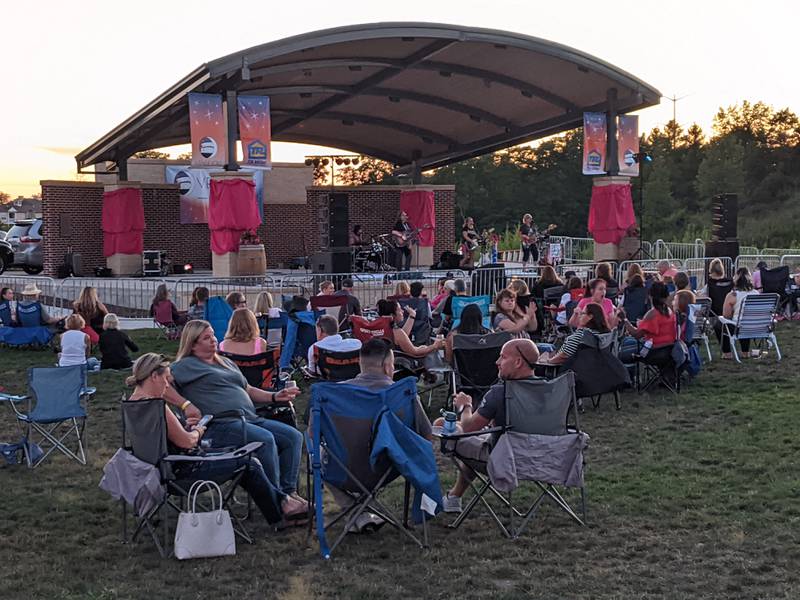 Wine Off the Fox featured wine tastings and female bands.