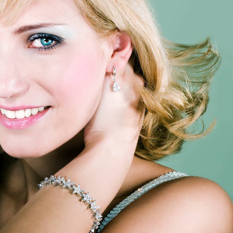 Newstar Jewelers - Terrific Holiday Gift Ideas from Newstar Jewelers in Joliet