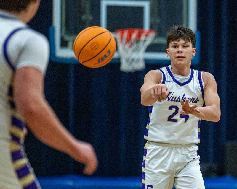 Payton Twait (24) of Serena passes ball to teammate during game against IMSA in the quarterfinals of the Little Ten Conference Tournament on Monday, Feb. 2, 2026 at Somonauk High School in Somonauk.