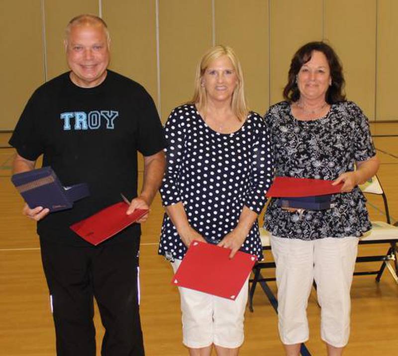 Ruth Juhant, Carl Mott and Mary Mullin received recognitions for 25 years of service. In addition, Balt Cachuela, Lucy Feeney, Sharon Fox, Pam Korn-Eigenheer, Terra Marquardt, Karl Mason, Mary Rourke, Joan Schultz and Mary Sollitt received recognitions for 15 years.
