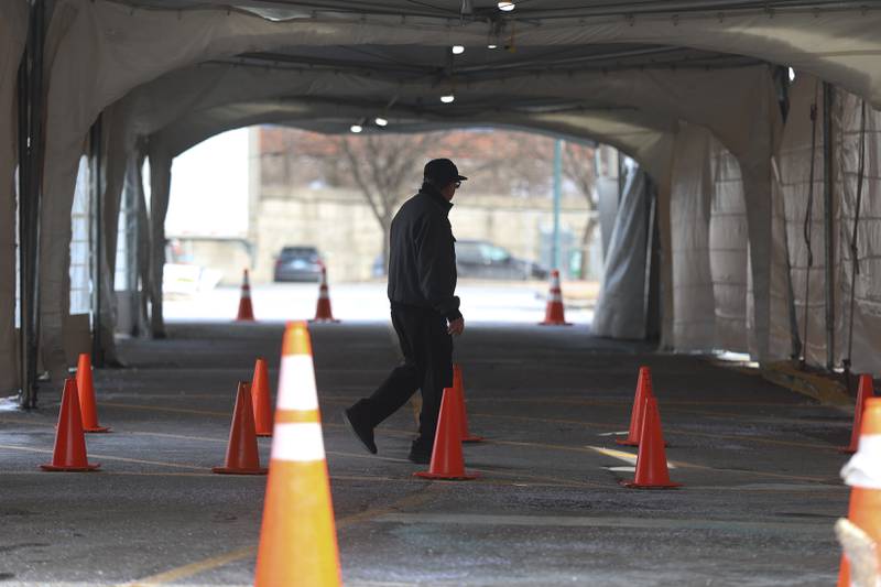 A resident heads in to vote at the Will County building on Tuesday, March 17, 2026 in Joliet.