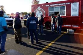 Lake in the Hills to regulate food trucks