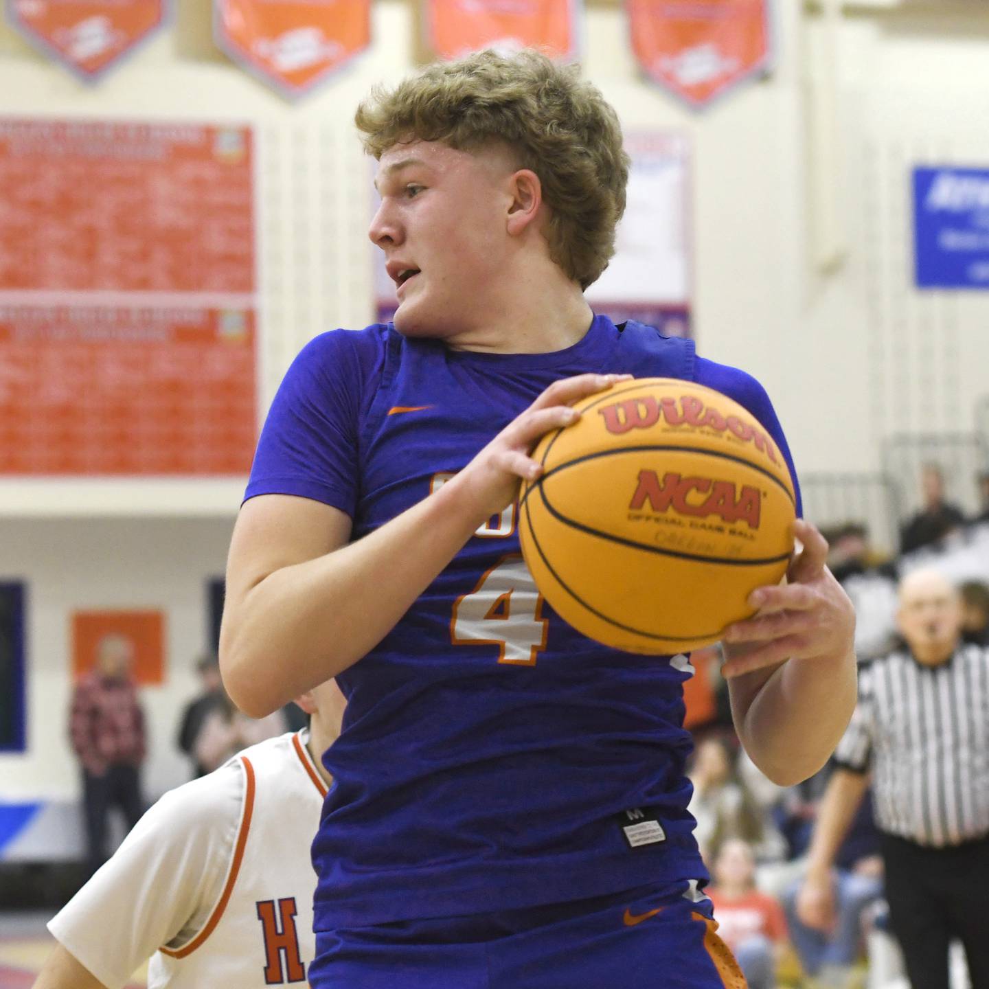 Genoa-Kingston's Cody Cravatta rebounds against Oregon on Friday, Jan. 30, 2026 at the Blackhawk Center..