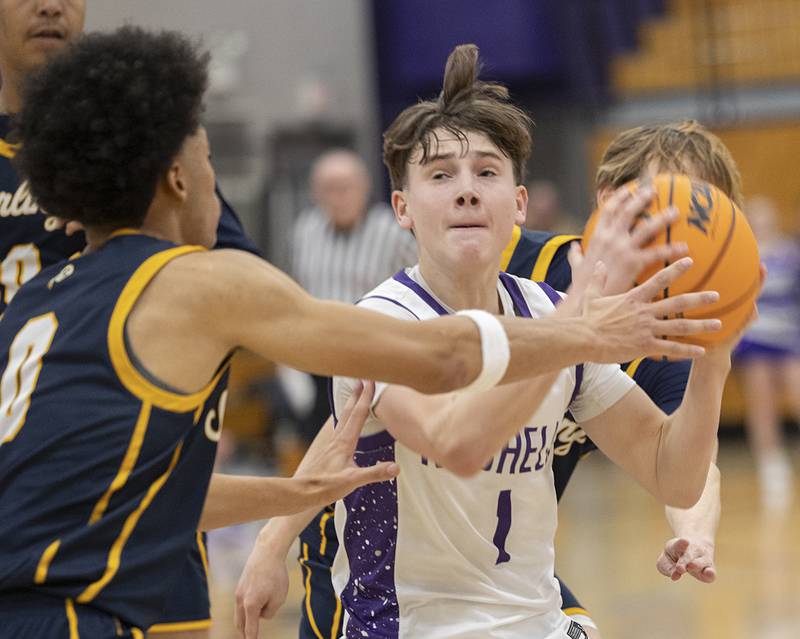Rochelle’s Cohen Haedt works against Sterling’s Xavian Prather Saturday, Jan. 3, 2026.