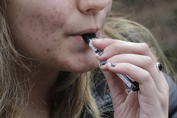Bill drafted by Illinois high schoolers would mandate vape disposal programs