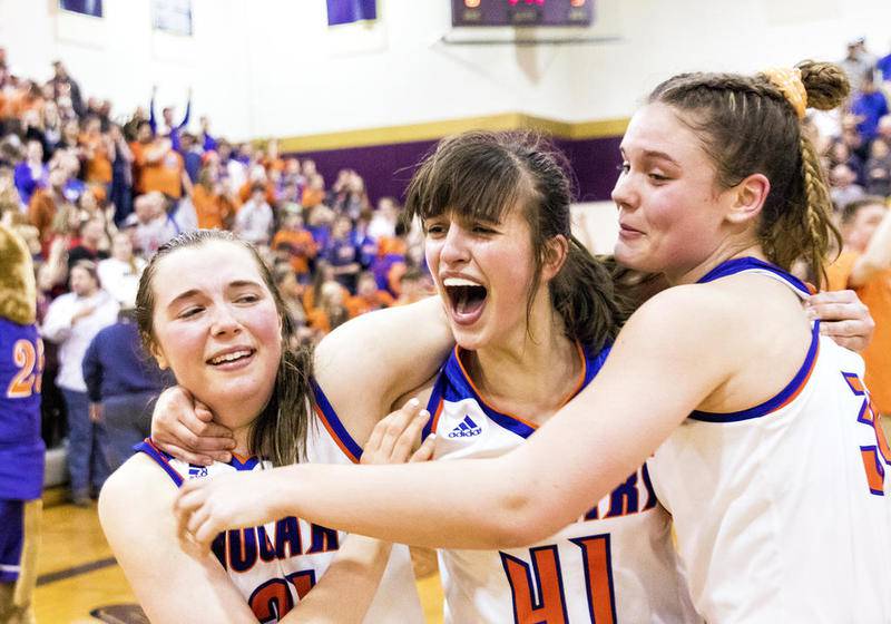 Girls basketball Late 3 lifts Eastland to sectional title over Amboy
