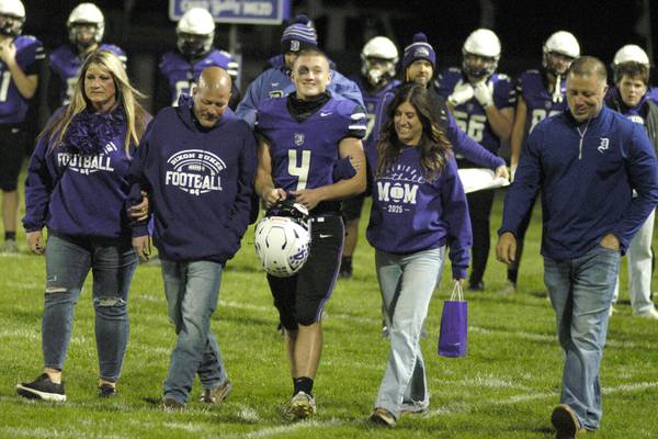Photos: Dixon vs. Genoa-Kingston in Week 9 Football action.