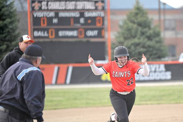 Lexi Majkszak jump-starts offense in 1st inning, leads St. Charles East past Lincoln-Way Central