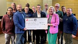 Montgomery Foundation donates $1,000 to Hesed House 