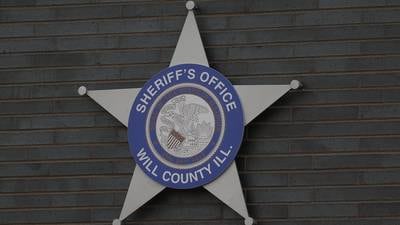 Homer Glen robbery suspects arrested after crashing vehicle in Joliet area