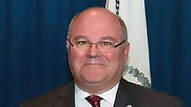 Illinois Valley Community College hosts author and former diplomat Gordon Duguid