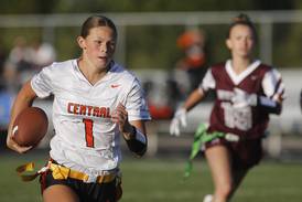 Ryleigh Smith, Ruby Macke shine as Crystal Lake Central beats Prairie Ridge