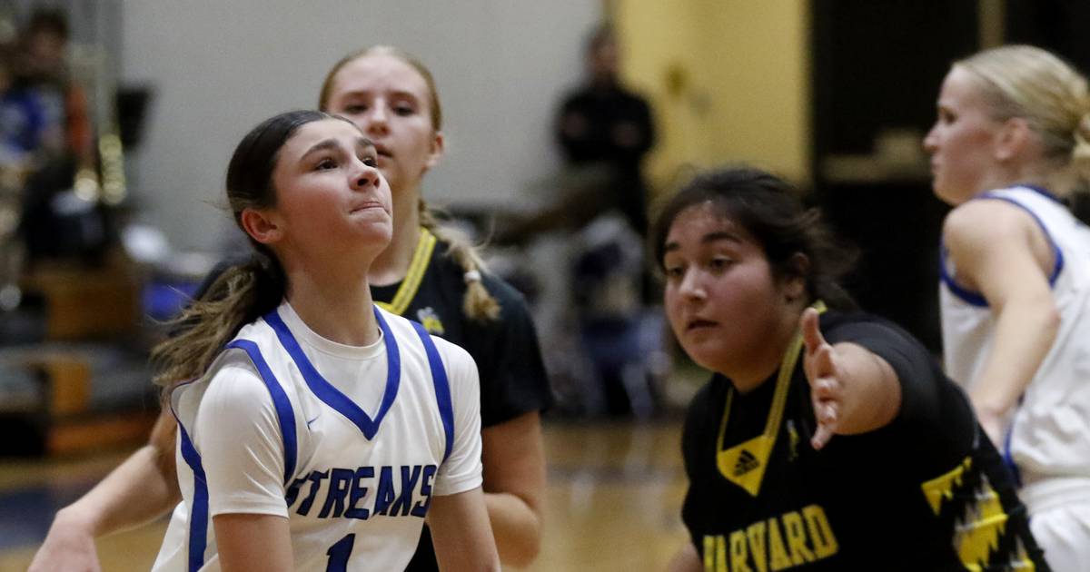 Underclassmen Alex Nowacki, Emma Bierman look to lead turnaround at Woodstock