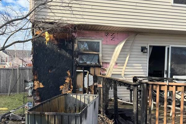 Fire damages Crest Hill house