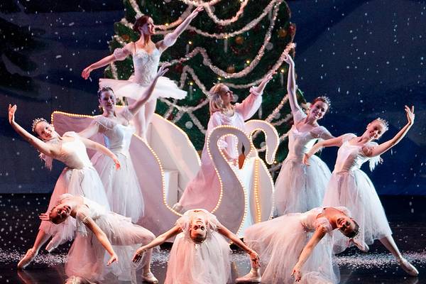 Concerts, classics and community traditions in northern Illinois this holiday season 