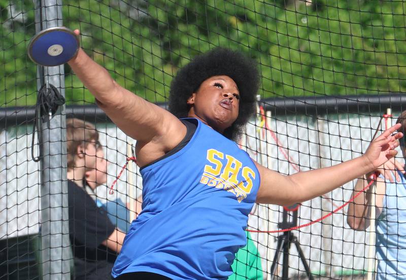 Somonauk's Salena Norris throws discus during the Class 1A Sectional meet on Thursday, May 14, 2026 at Seneca High School.