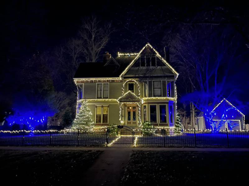 Charming B&B On Route 66 To Host A Holiday Movie Night