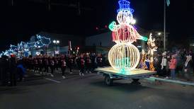 Holiday season kicks off in Ottawa with Festival of Lights Parade