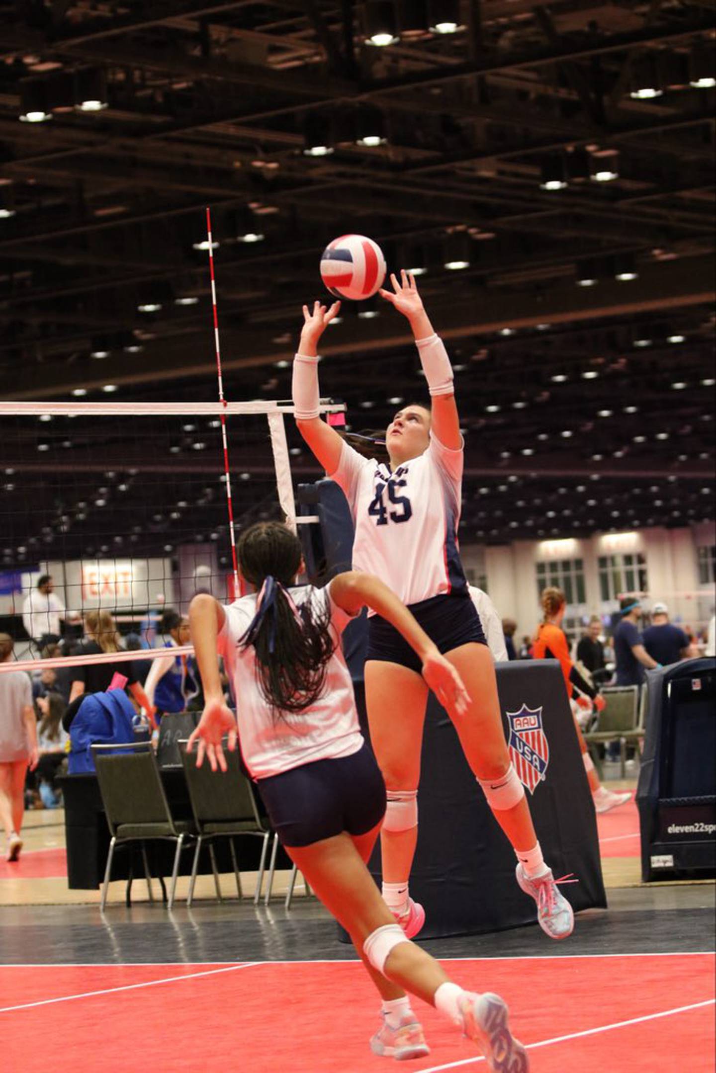 Myah Richardson of Putnam County sets to Lions Jrs Starved Rock 16 Red club teammate Kijah Lucas (St. Bede/LaMoille) at the AAU Nationals Volleyball Tournament in Orlando, Fla.