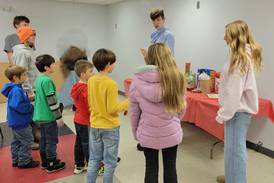 Leaf River Soaring Eagles hold annual 4-H Christmas party