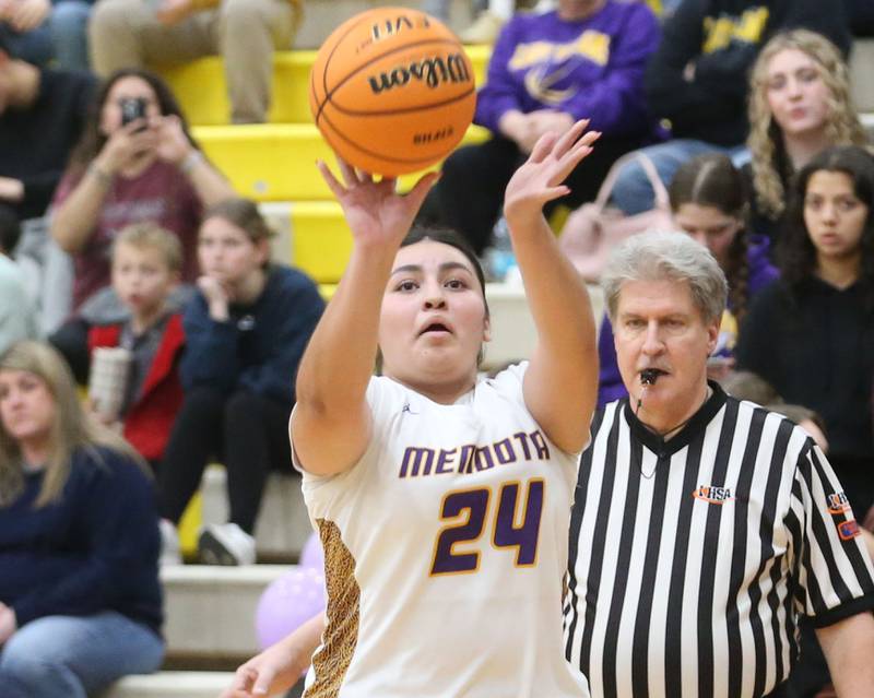Mendota's Emily Diaz takes a wide open shot against Putnam County on Tuesday, Feb. 10, 2026 at Mendota High School.
