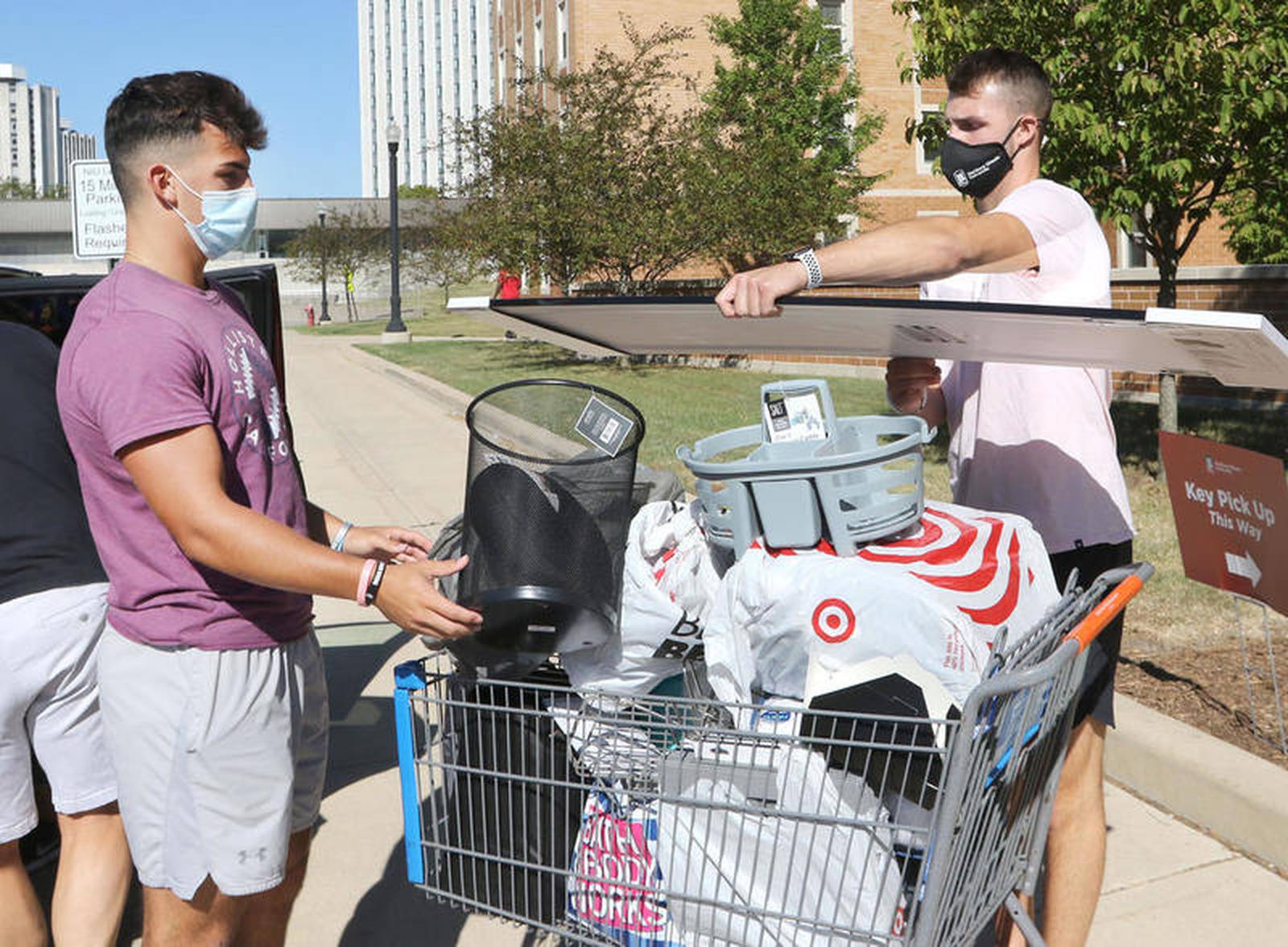 NIU new students Wednesday amid COVID19 pandemic regulations