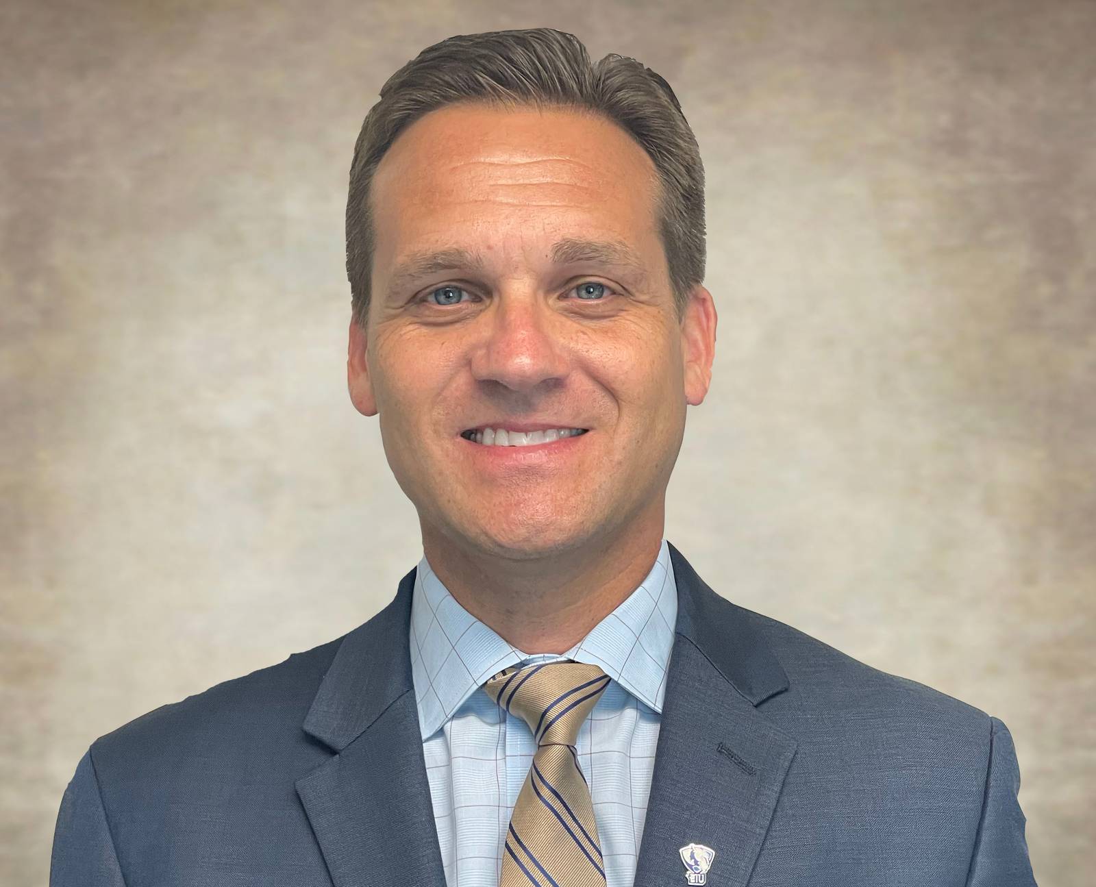 McHenry School District 15 superintendent named ‘one to watch’ by