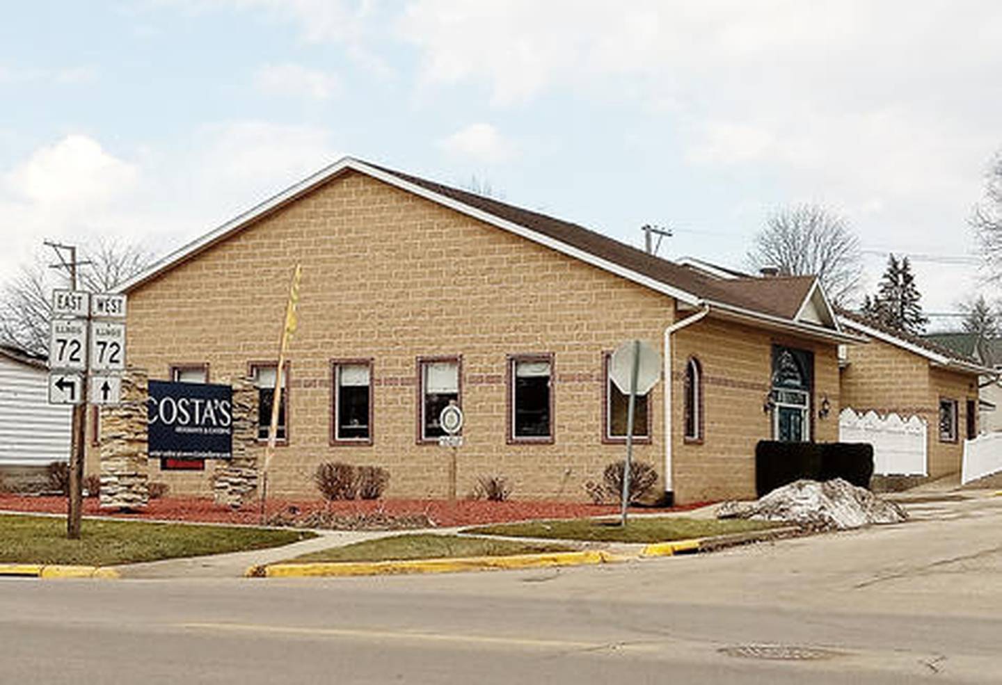 Costa's Pizzeria and Ristorante, 133 E. Blackhawk Drive in Byron.